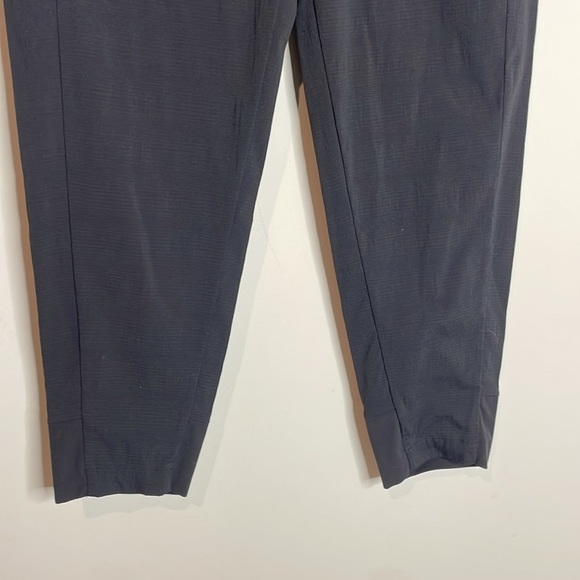 Athleta | Women’s Black Trekkie North Ripstop Ankle Pants Size 6 Zip Pockets - Picture 4 of 9